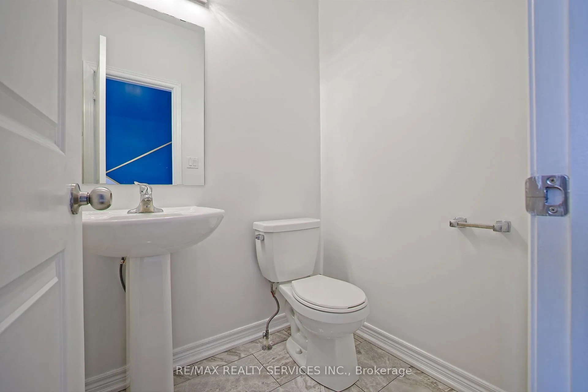 Photo 6 of 22 Ogston Crescent, Whitby, Rural Whitby — HOMEH