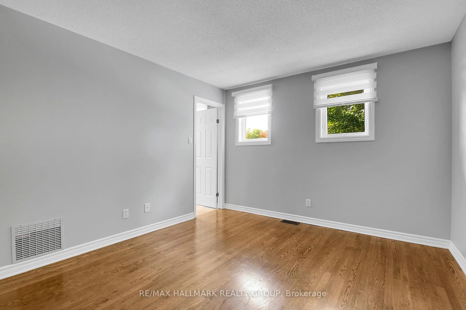 Photo 31 of 1743 Silver Bark Avenue, Ottawa, Orleans/Sunridge — HOMEH