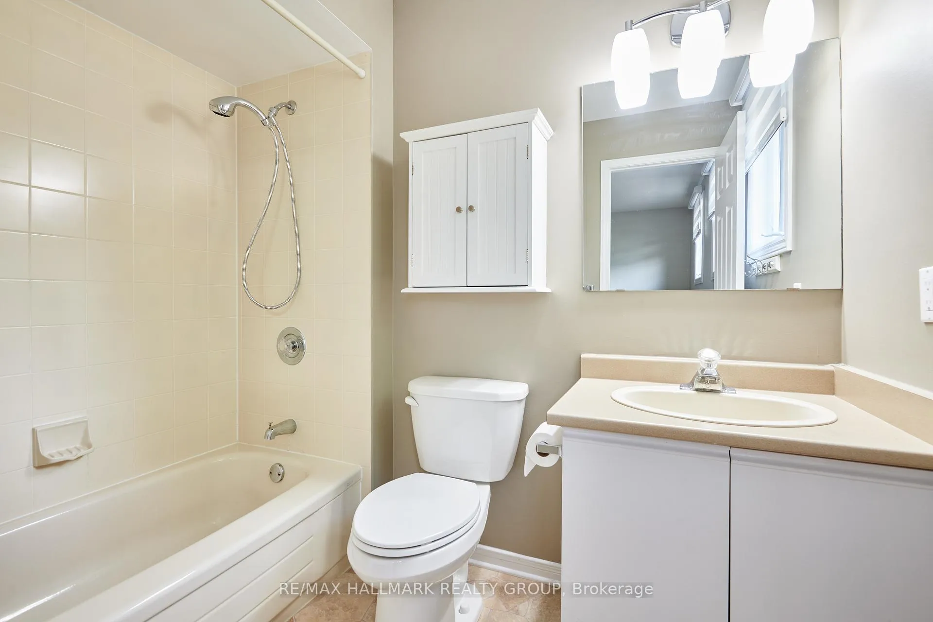 Photo 32 of 1743 Silver Bark Avenue, Ottawa, Orleans/Sunridge — HOMEH