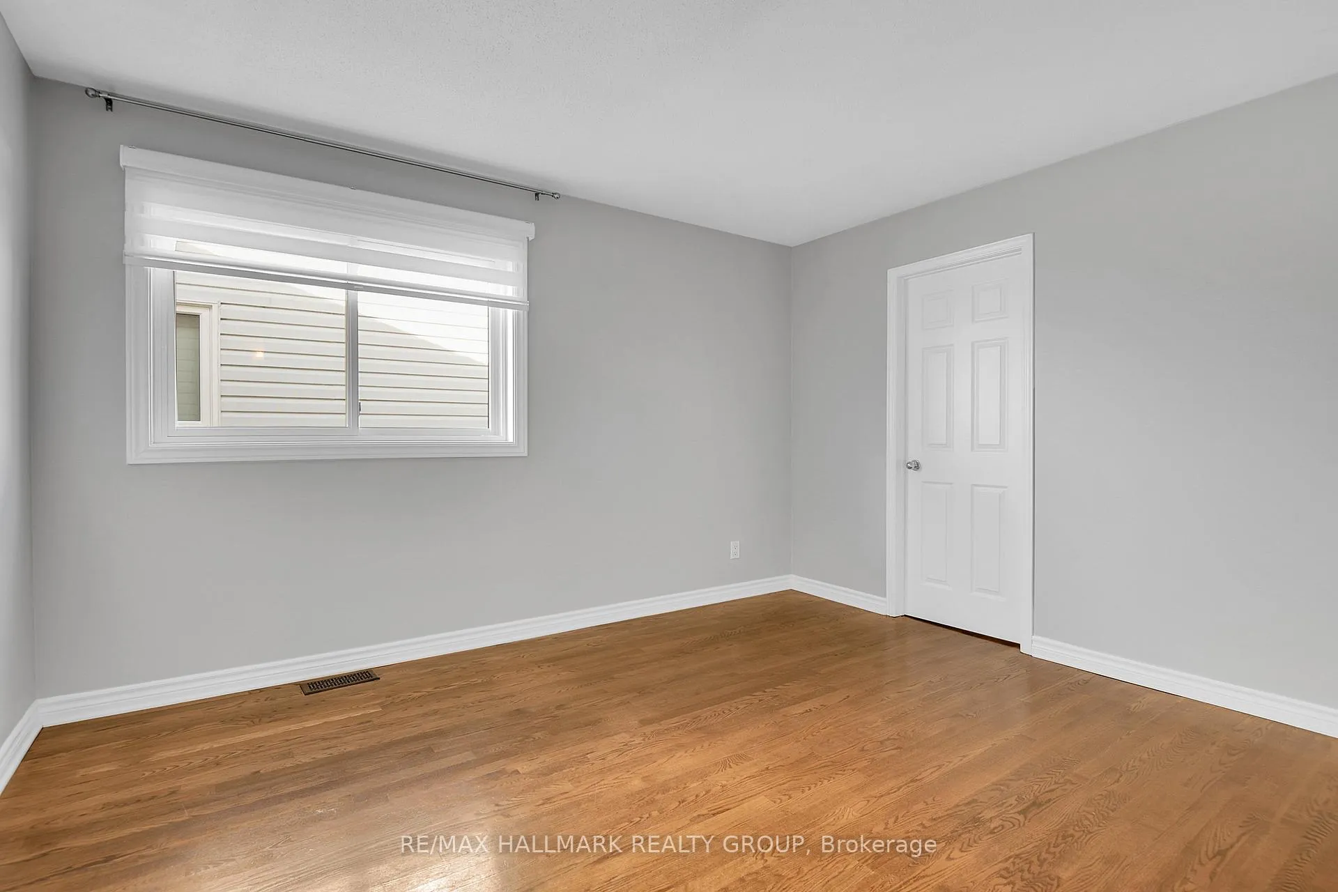 Photo 35 of 1743 Silver Bark Avenue, Ottawa, Orleans/Sunridge — HOMEH