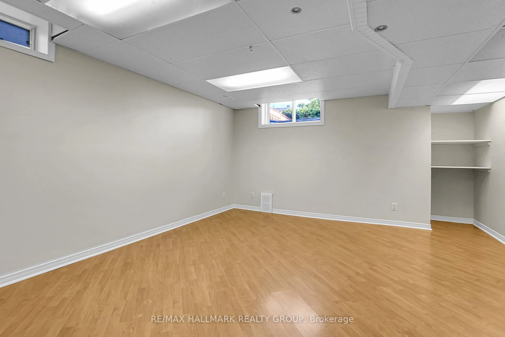 Photo 40 of 1743 Silver Bark Avenue, Ottawa, Orleans/Sunridge — HOMEH