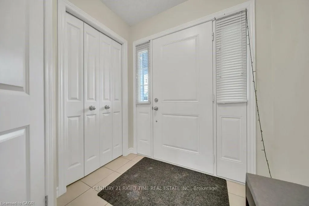 Photo 5 of 129 templewood Drive, Kitchener — HOMEH