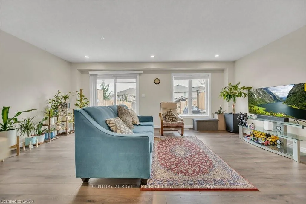 Photo 6 of 129 templewood Drive, Kitchener — HOMEH
