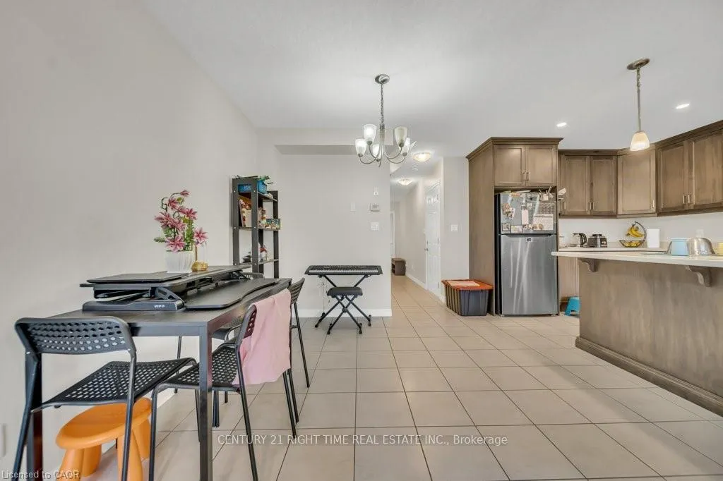 Photo 16 of 129 templewood Drive, Kitchener — HOMEH