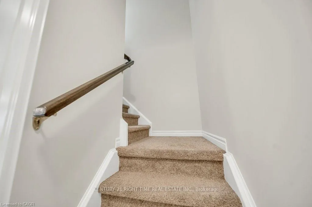 Photo 18 of 129 templewood Drive, Kitchener — HOMEH