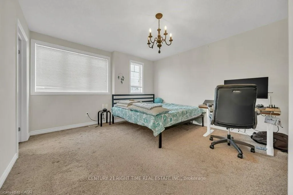 Photo 20 of 129 templewood Drive, Kitchener — HOMEH