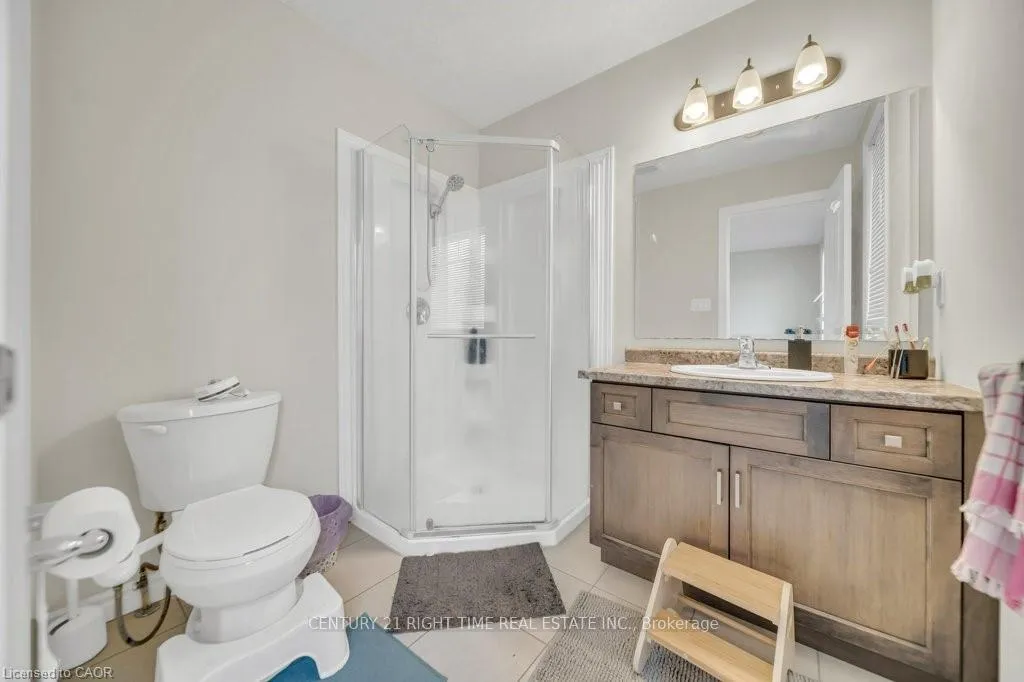 Photo 23 of 129 templewood Drive, Kitchener — HOMEH