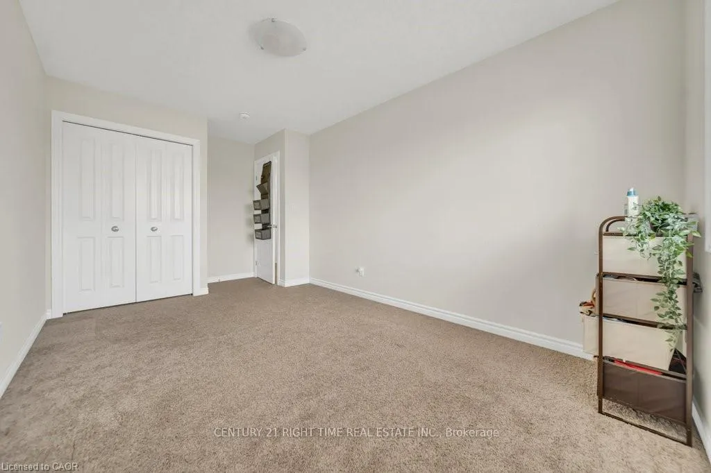 Photo 25 of 129 templewood Drive, Kitchener — HOMEH