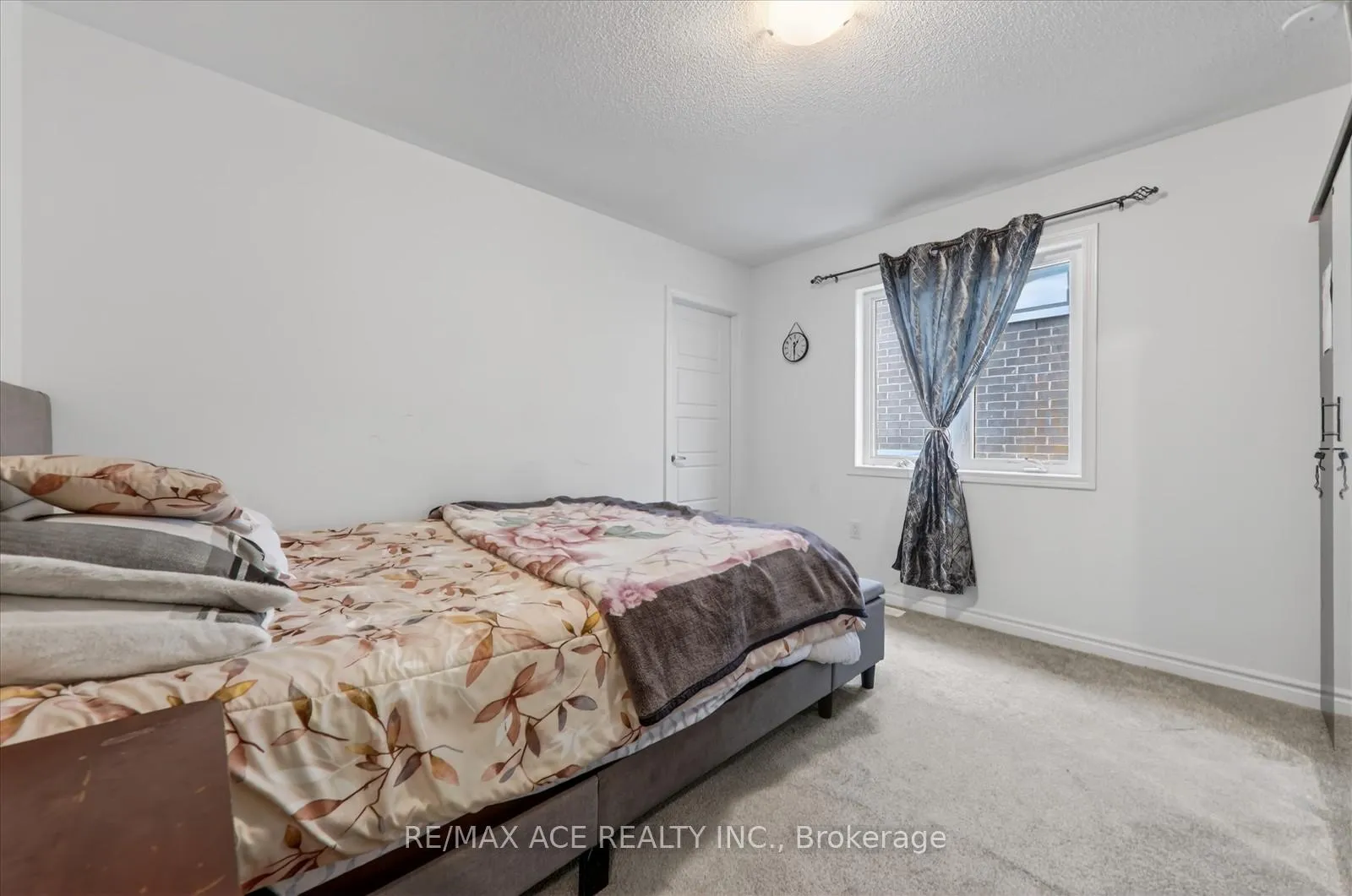 Photo 22 of 1419 Mockingbird Square, Pickering, Rural Pickering — HOMEH