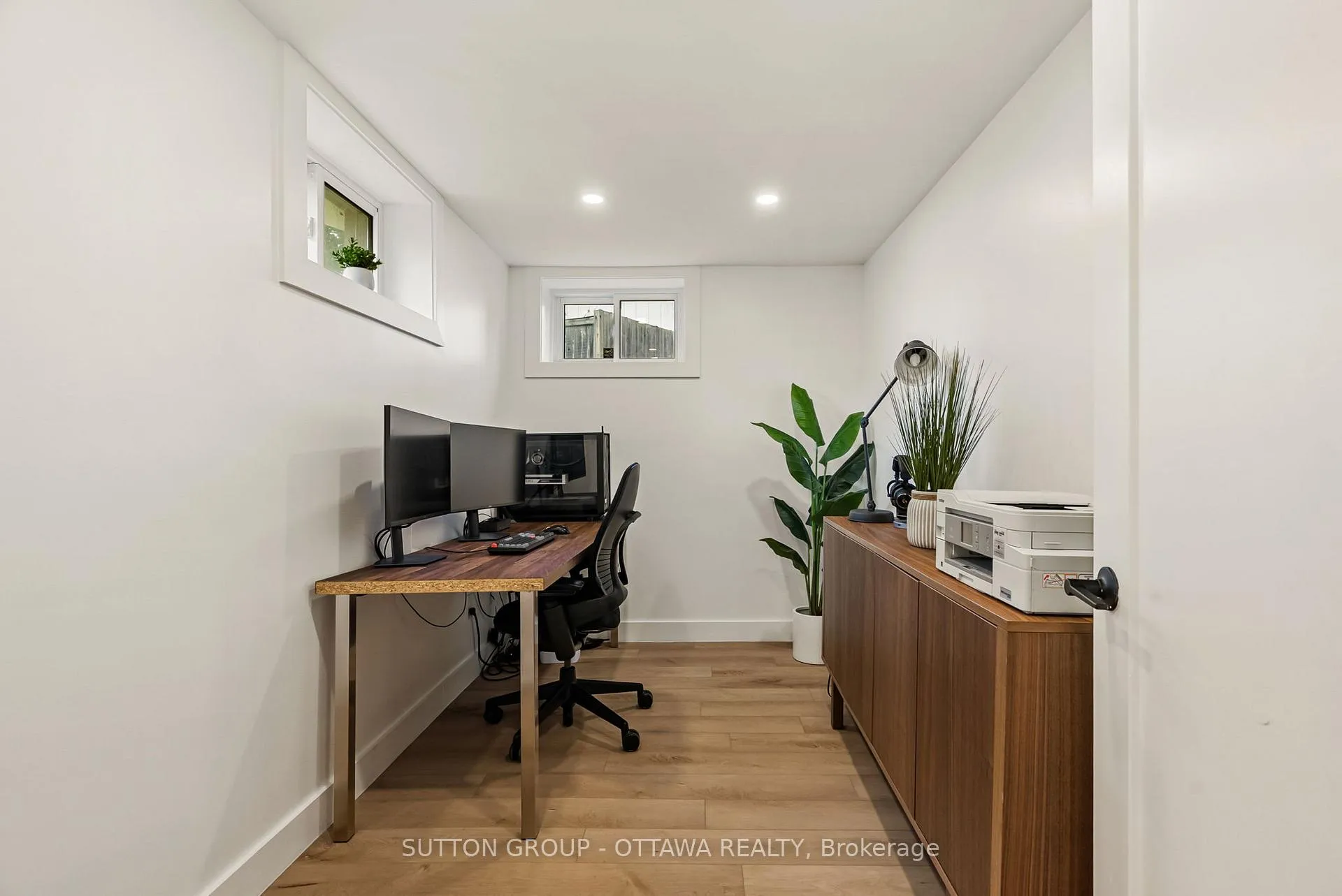 Photo 25 of 19 Donland Avenue, Ottawa, Meadowlands/Crestview — HOMEH