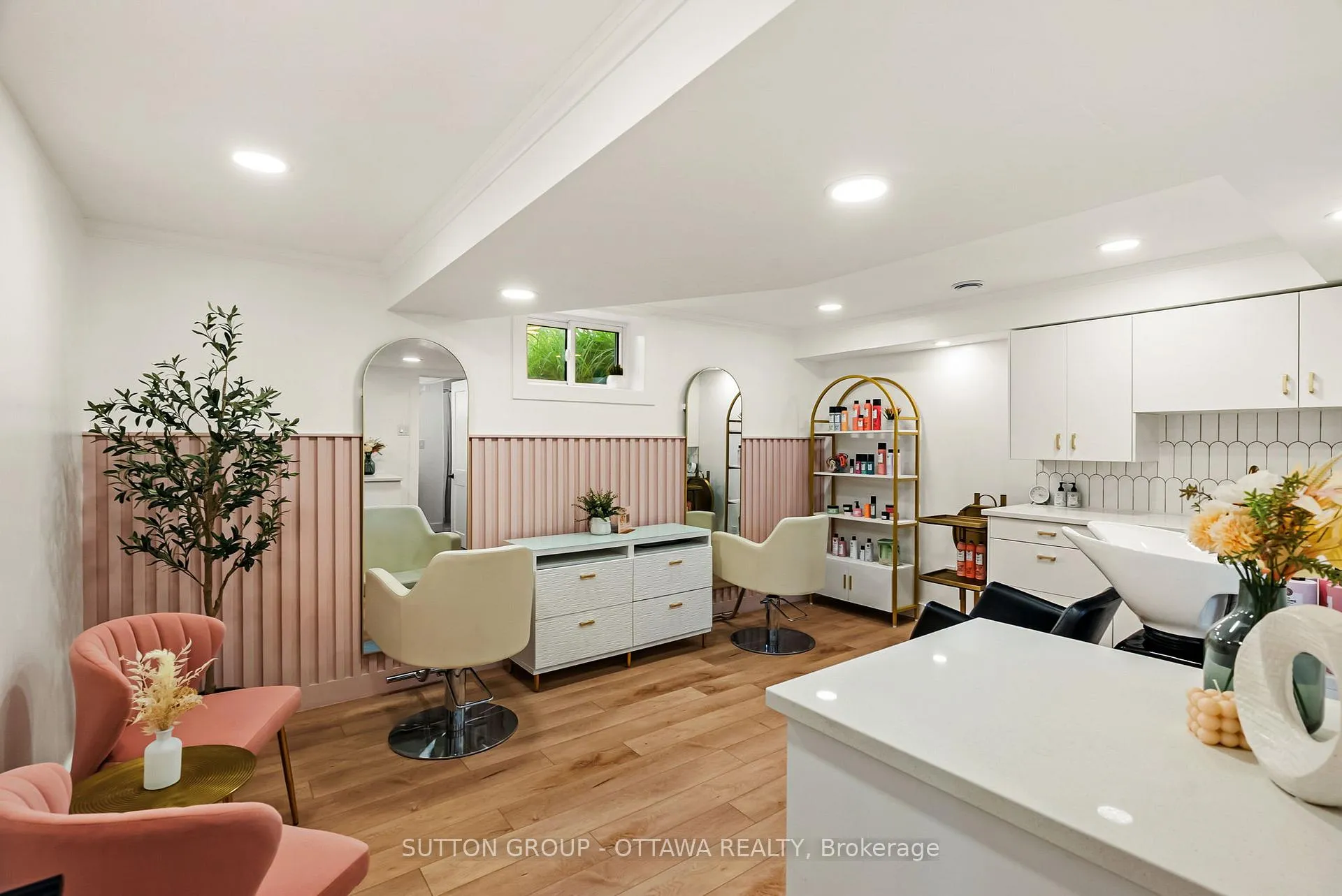 Photo 26 of 19 Donland Avenue, Ottawa, Meadowlands/Crestview — HOMEH