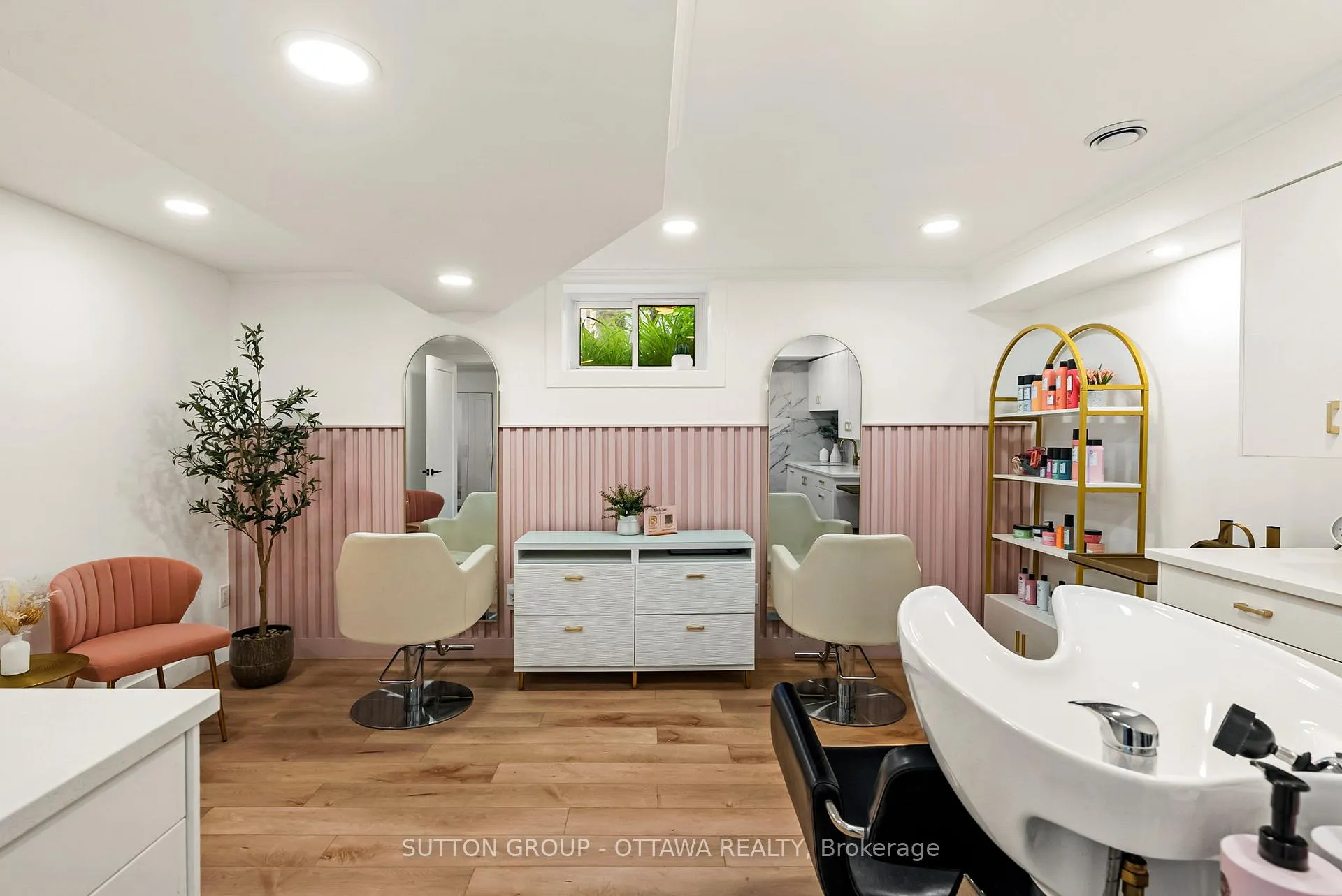 Photo 28 of 19 Donland Avenue, Ottawa, Meadowlands/Crestview — HOMEH