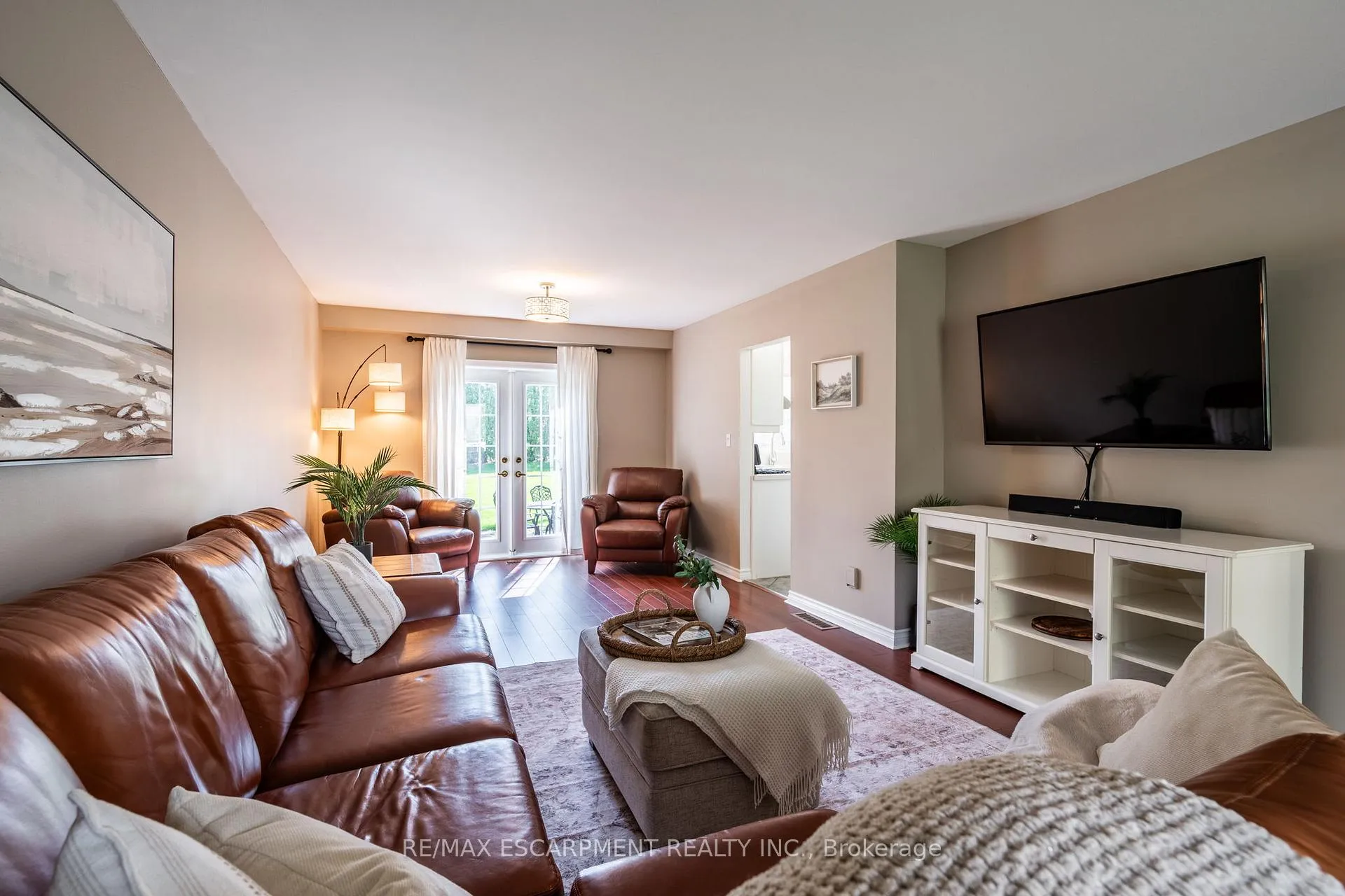 Photo 7 of 26 Wildan Drive, Hamilton, Rural Flamborough — HOMEH