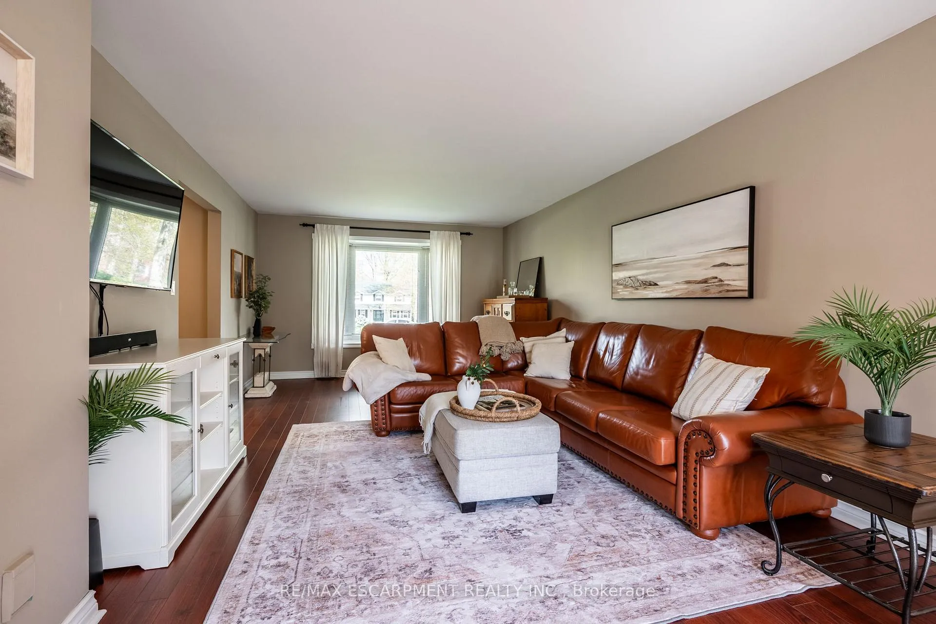 Photo 8 of 26 Wildan Drive, Hamilton, Rural Flamborough — HOMEH