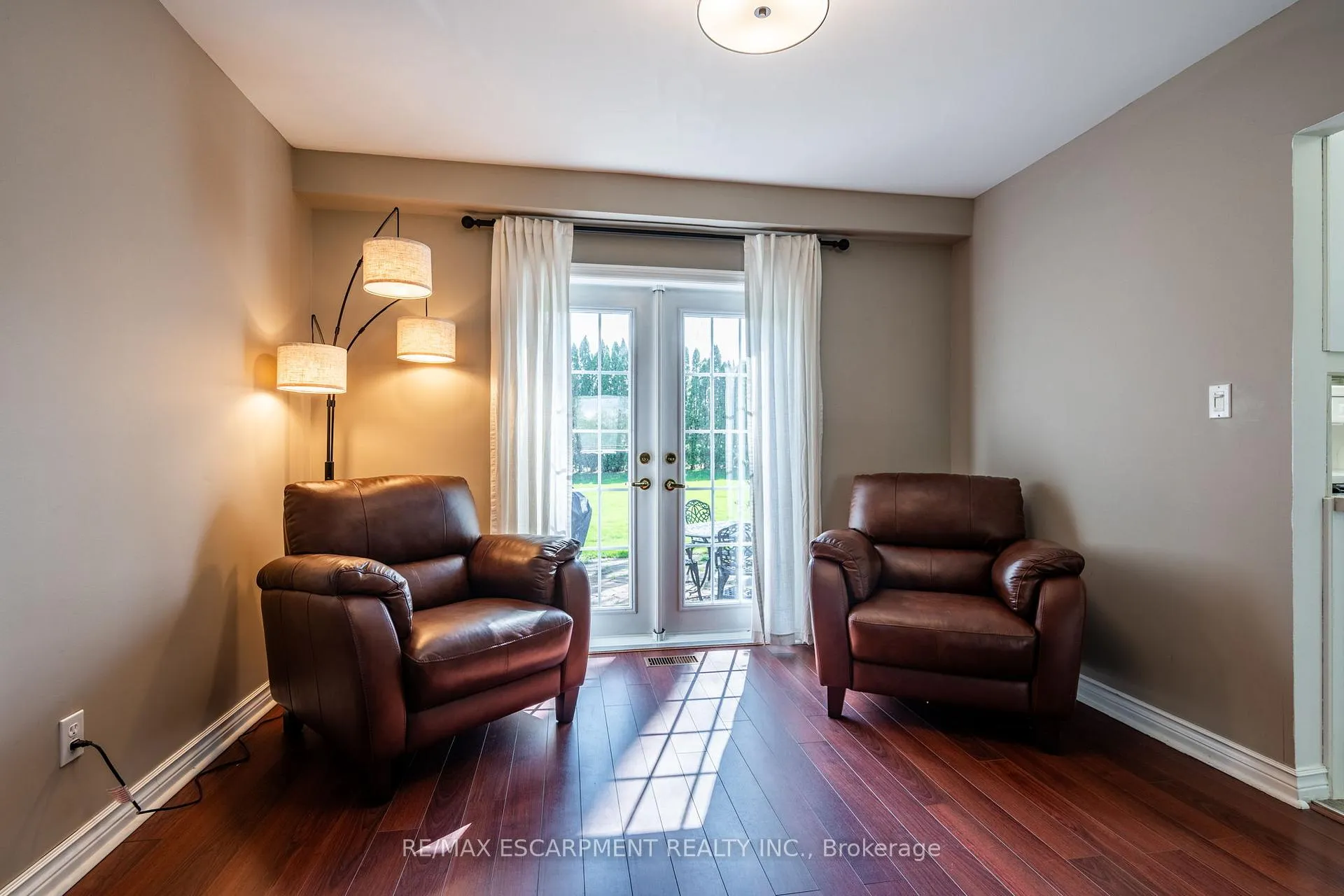 Photo 9 of 26 Wildan Drive, Hamilton, Rural Flamborough — HOMEH