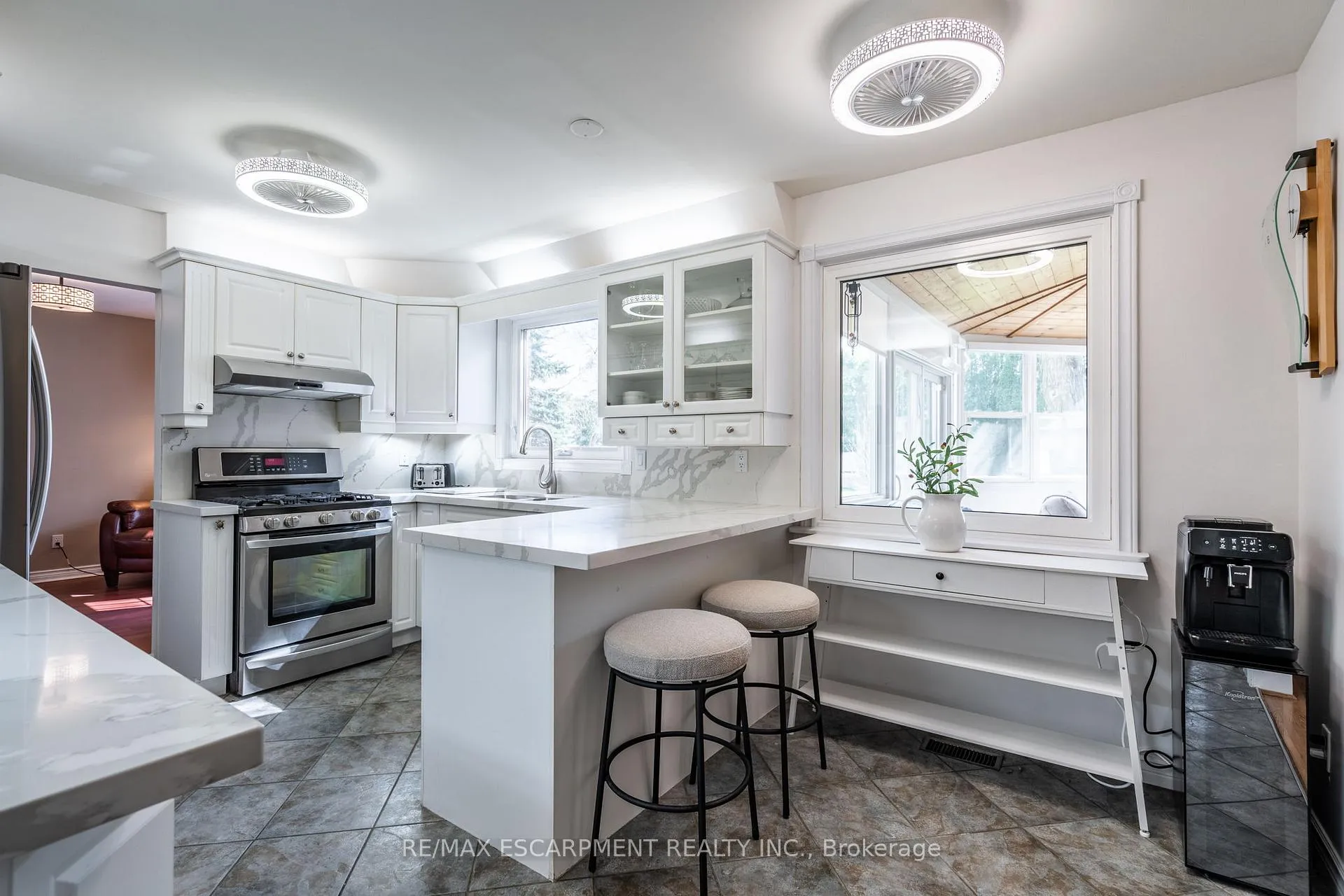 Photo 13 of 26 Wildan Drive, Hamilton, Rural Flamborough — HOMEH