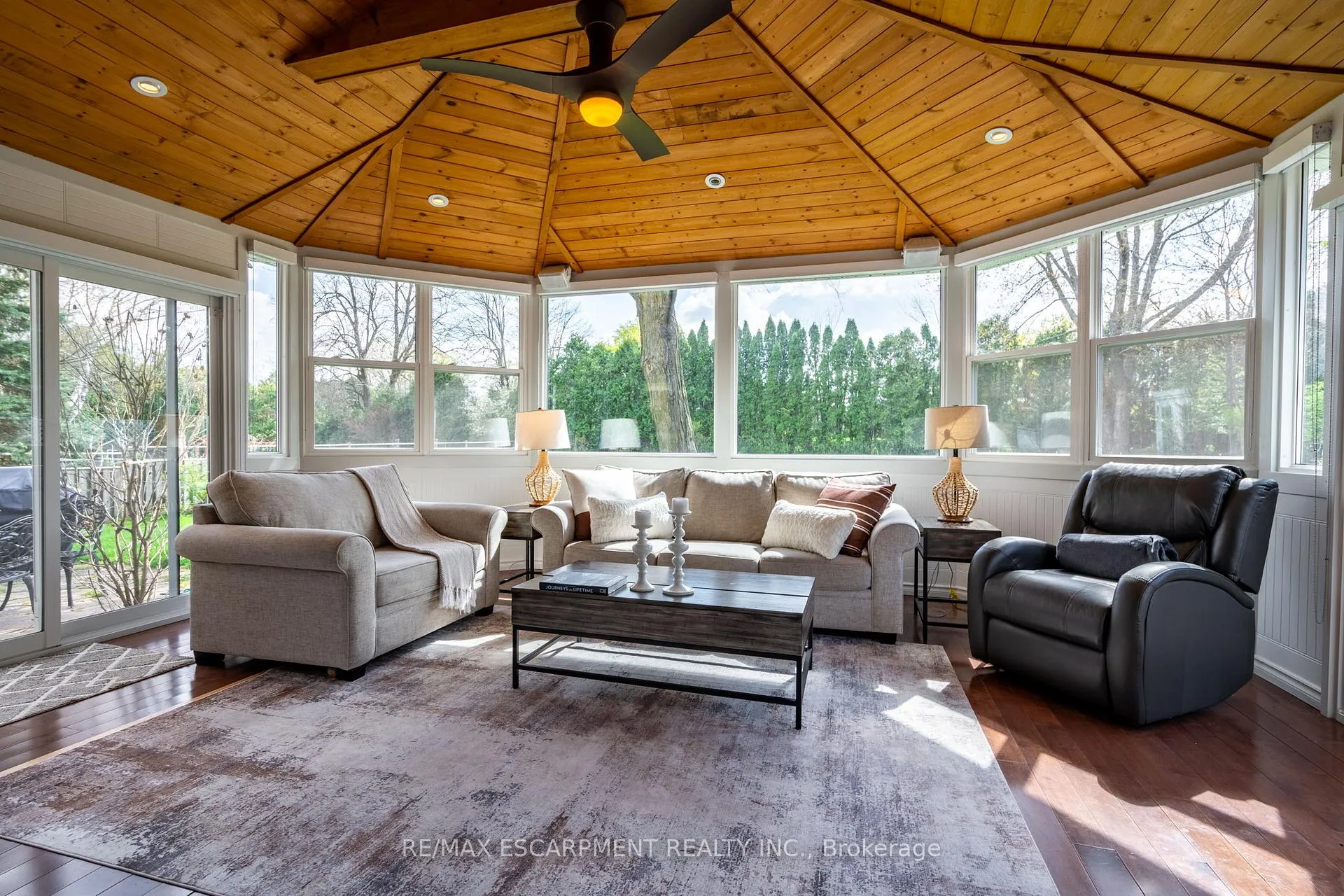 Photo 19 of 26 Wildan Drive, Hamilton, Rural Flamborough — HOMEH