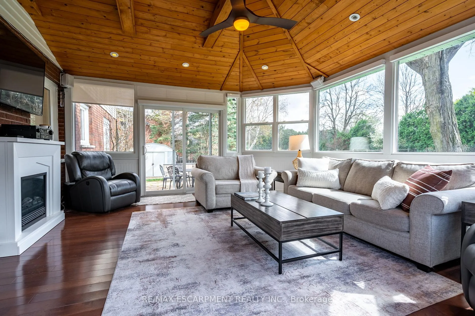 Photo 20 of 26 Wildan Drive, Hamilton, Rural Flamborough — HOMEH