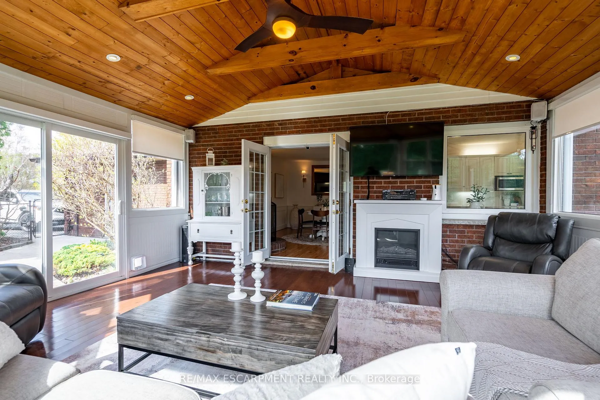 Photo 21 of 26 Wildan Drive, Hamilton, Rural Flamborough — HOMEH