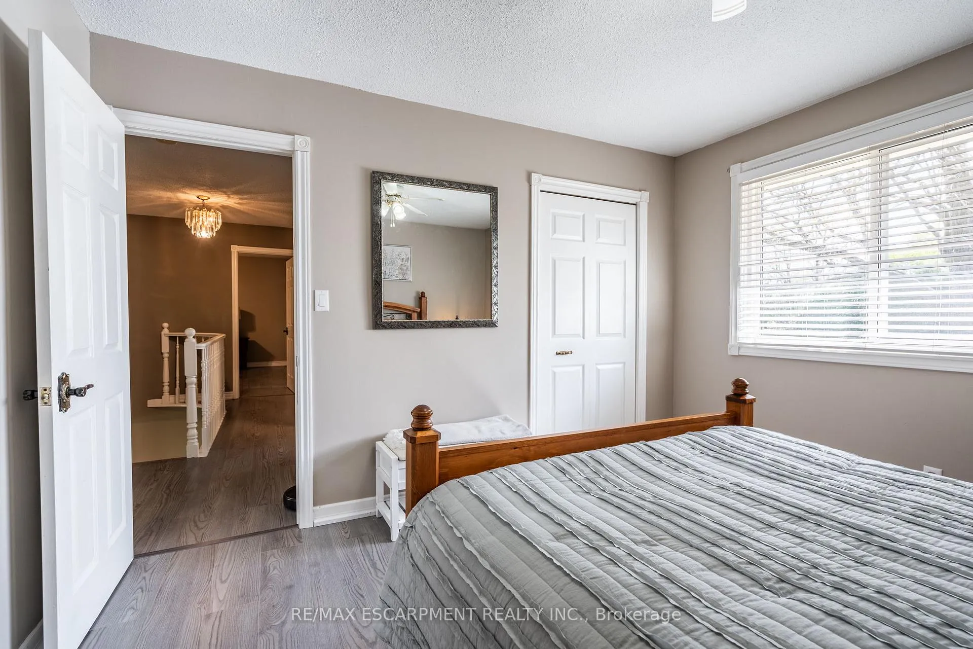 Photo 28 of 26 Wildan Drive, Hamilton, Rural Flamborough — HOMEH