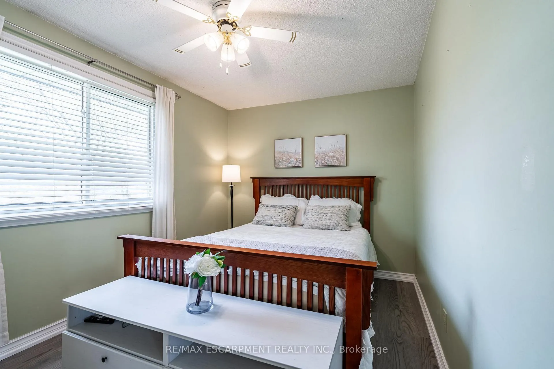 Photo 29 of 26 Wildan Drive, Hamilton, Rural Flamborough — HOMEH