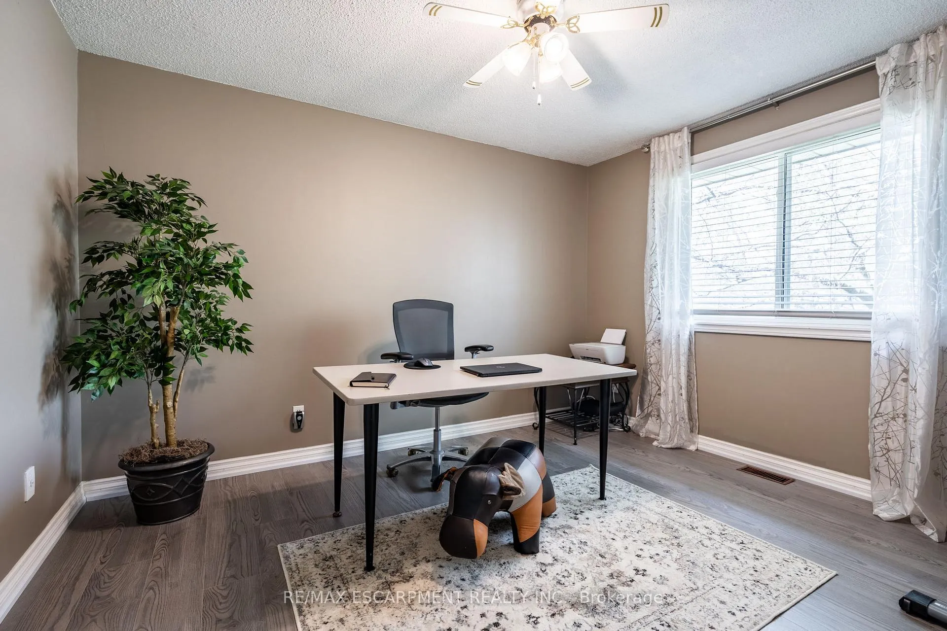 Photo 31 of 26 Wildan Drive, Hamilton, Rural Flamborough — HOMEH