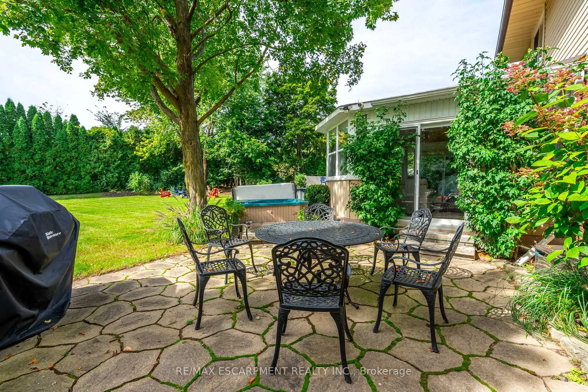 Photo 46 of 26 Wildan Drive, Hamilton, Rural Flamborough — HOMEH