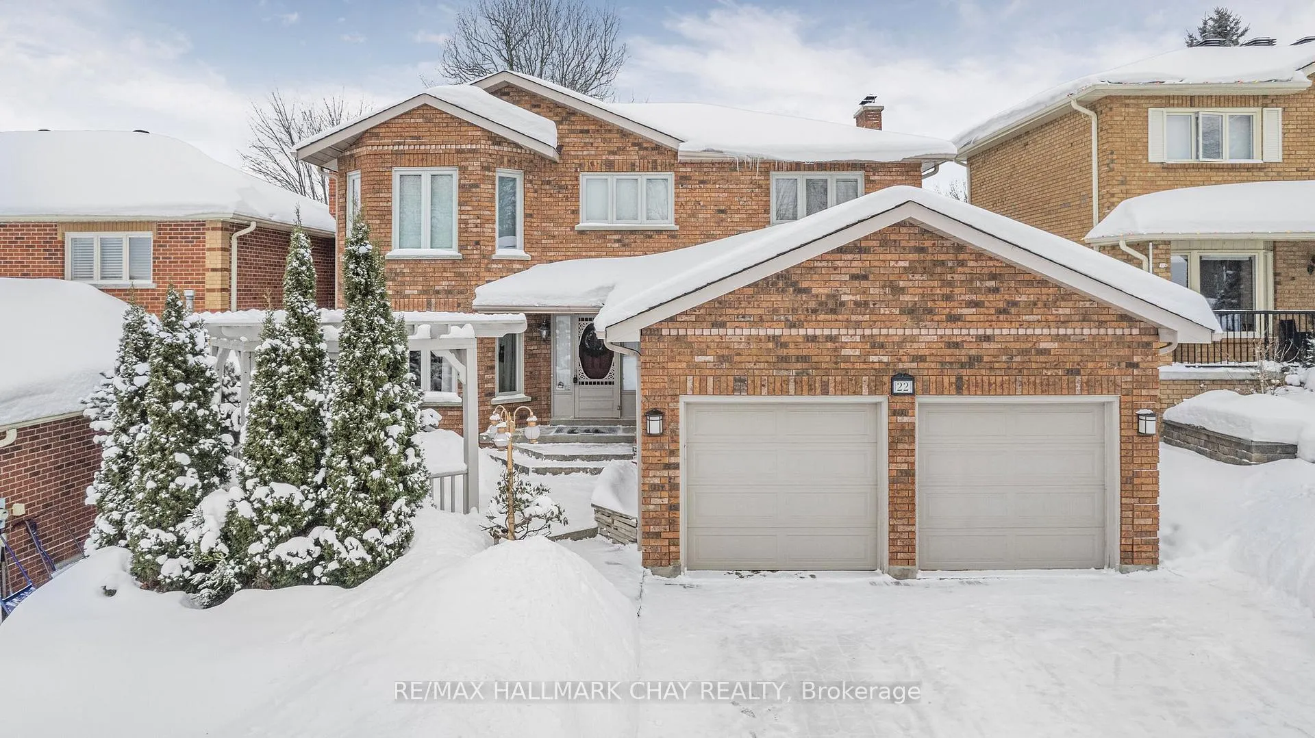 Photo 1 of 22 Thackeray Crescent, Barrie, Letitia Heights — HOMEH
