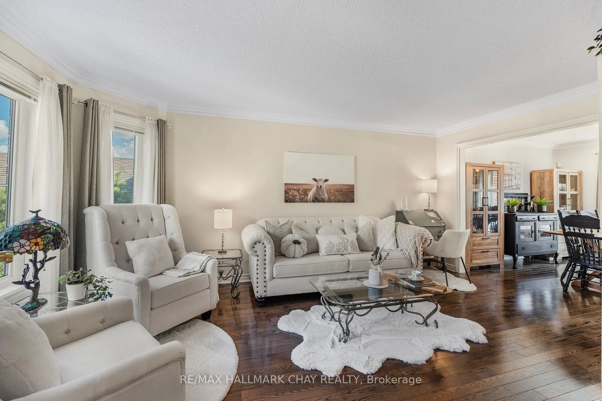 Photo 6 of 22 Thackeray Crescent, Barrie, Letitia Heights — HOMEH