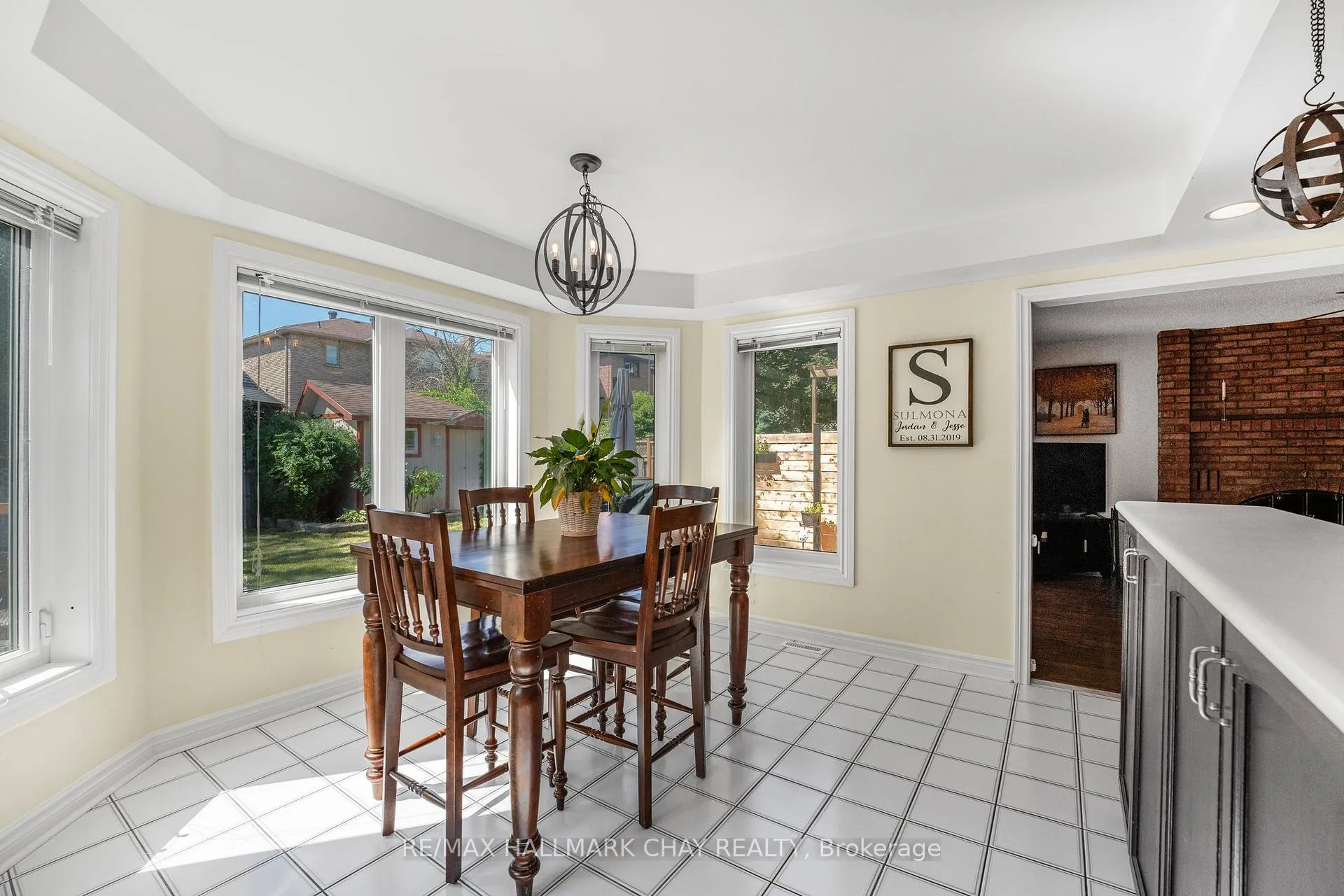 Photo 10 of 22 Thackeray Crescent, Barrie, Letitia Heights — HOMEH