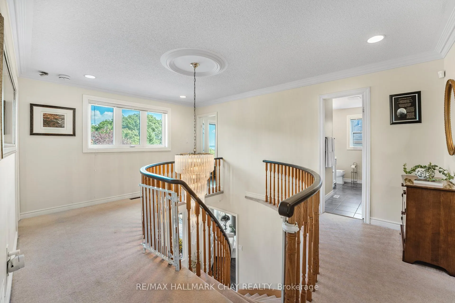 Photo 18 of 22 Thackeray Crescent, Barrie, Letitia Heights — HOMEH