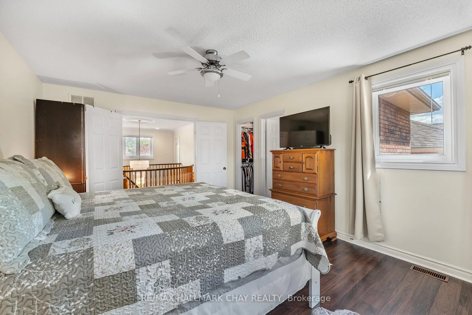 Photo 20 of 22 Thackeray Crescent, Barrie, Letitia Heights — HOMEH