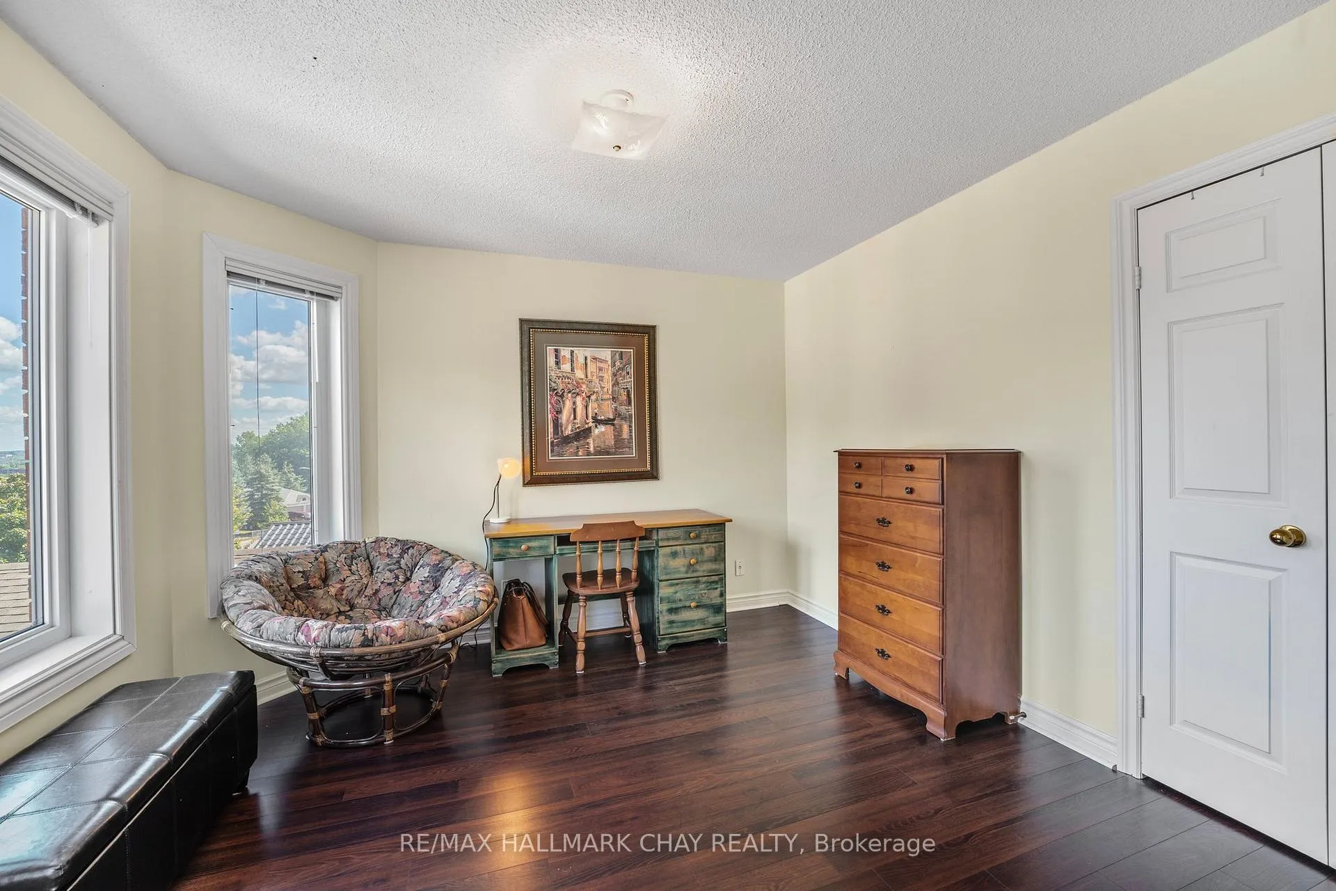 Photo 25 of 22 Thackeray Crescent, Barrie, Letitia Heights — HOMEH