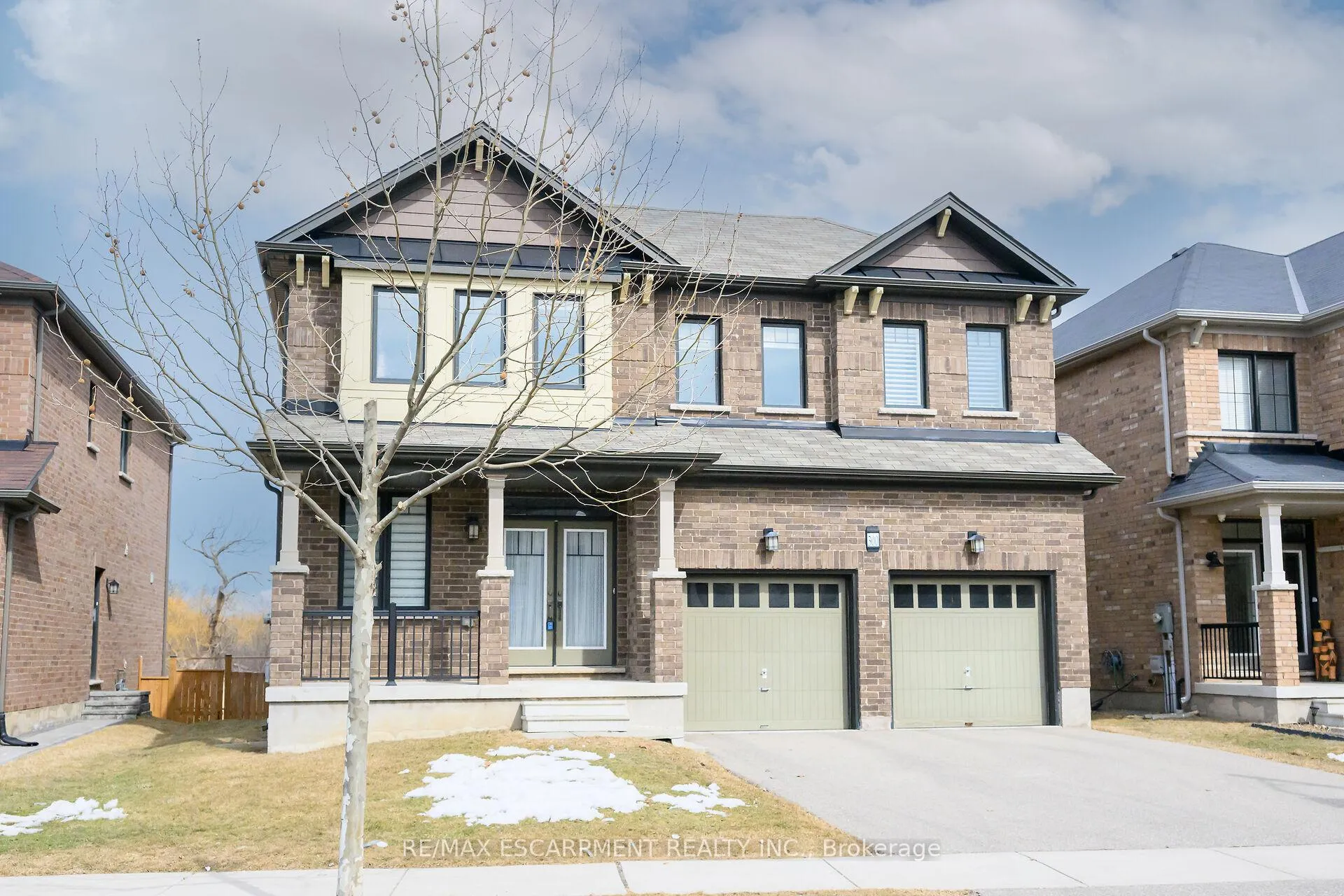 Photo 1 of 300 Crafter Crescent, Hamilton, Stoney Creek — HOMEH