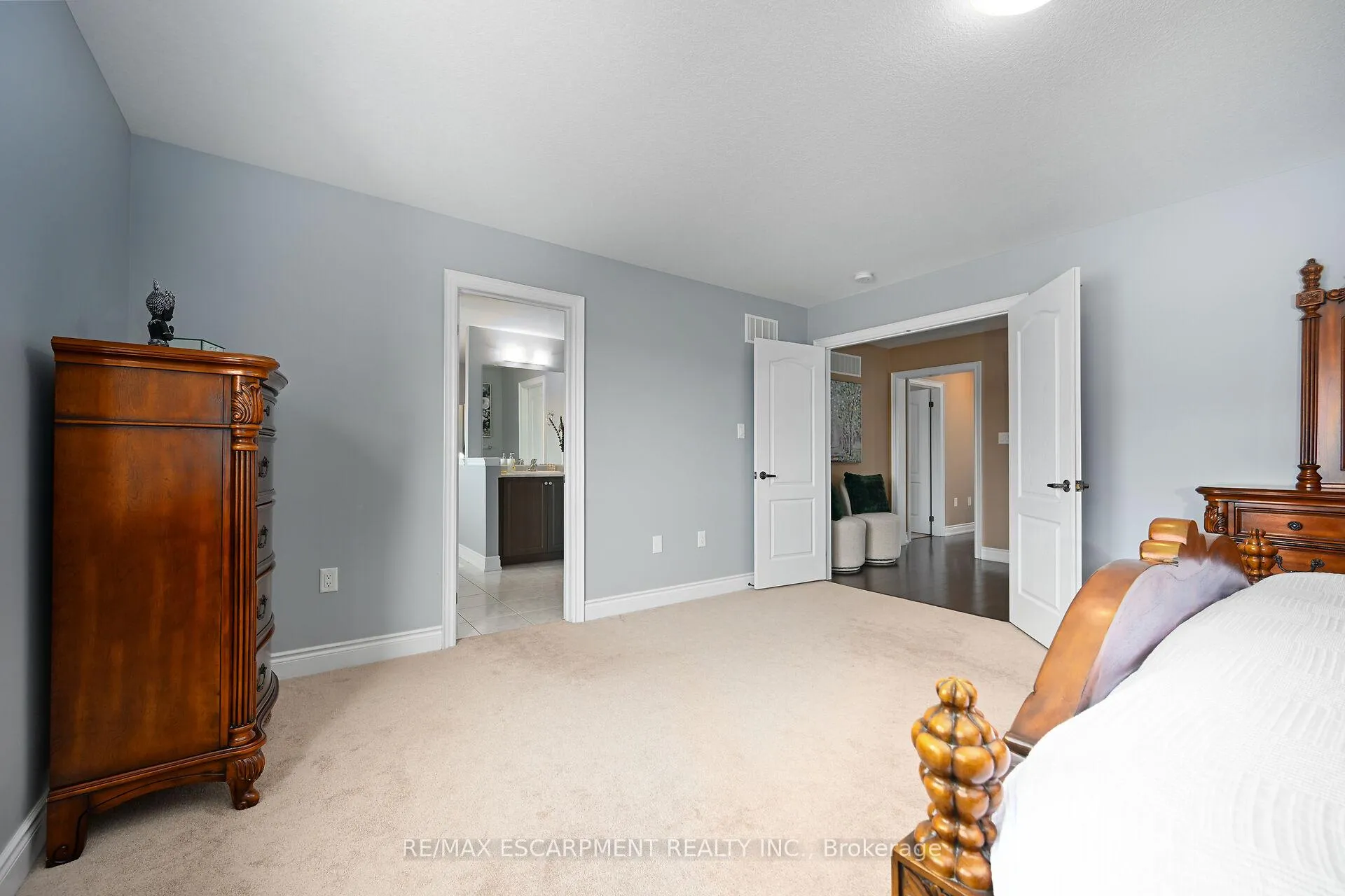 Photo 20 of 300 Crafter Crescent, Hamilton, Stoney Creek — HOMEH