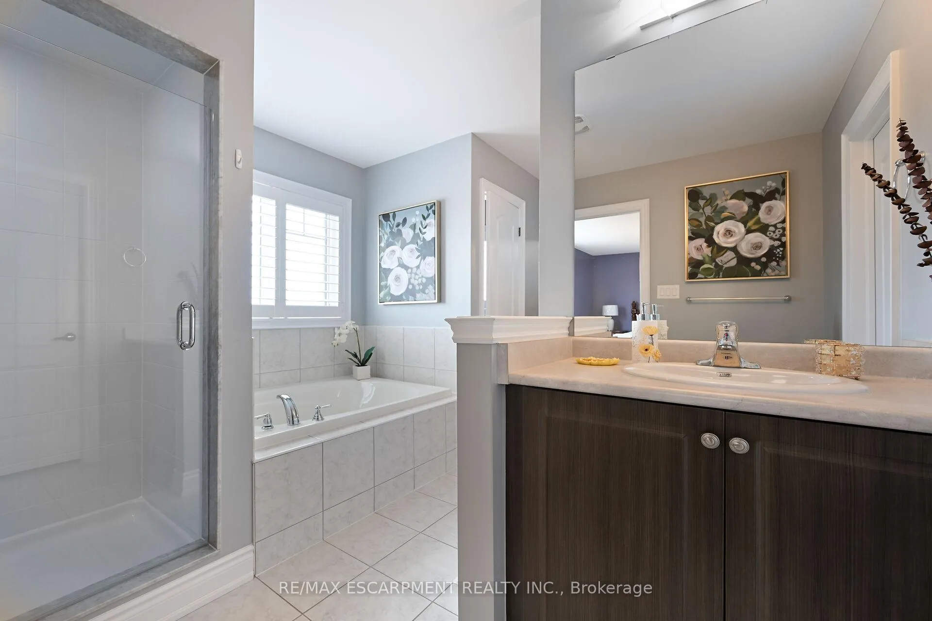 Photo 22 of 300 Crafter Crescent, Hamilton, Stoney Creek — HOMEH