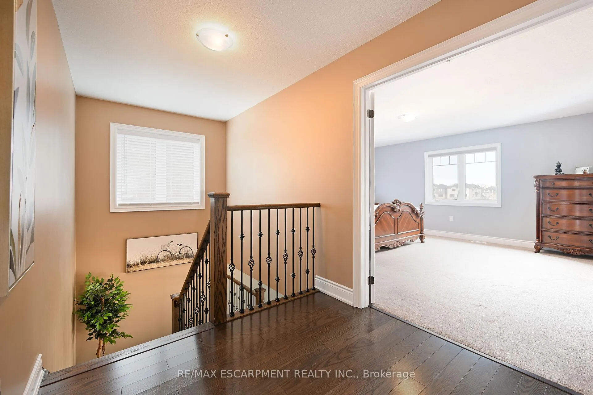 Photo 26 of 300 Crafter Crescent, Hamilton, Stoney Creek — HOMEH