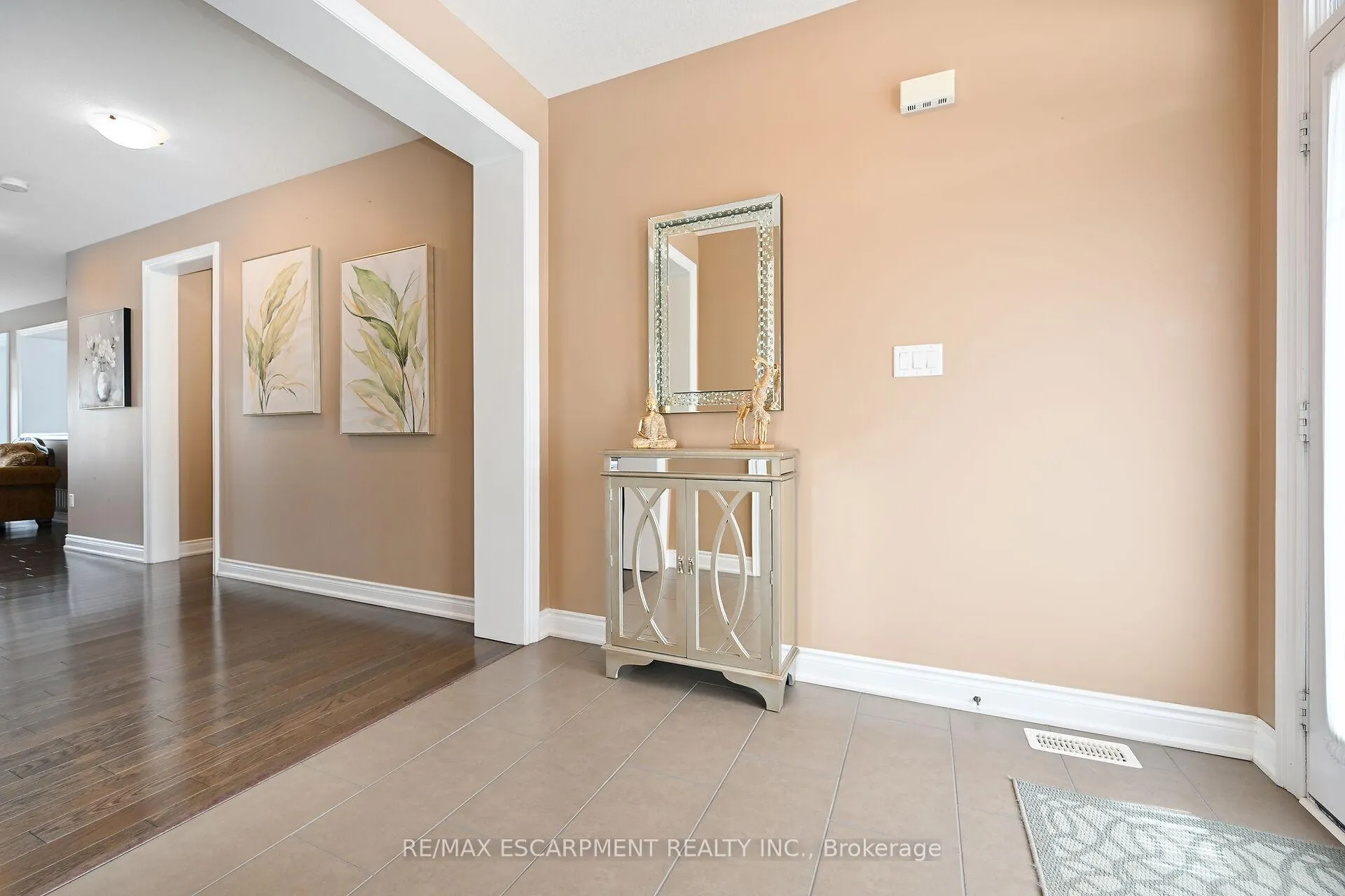 Photo 36 of 300 Crafter Crescent, Hamilton, Stoney Creek — HOMEH
