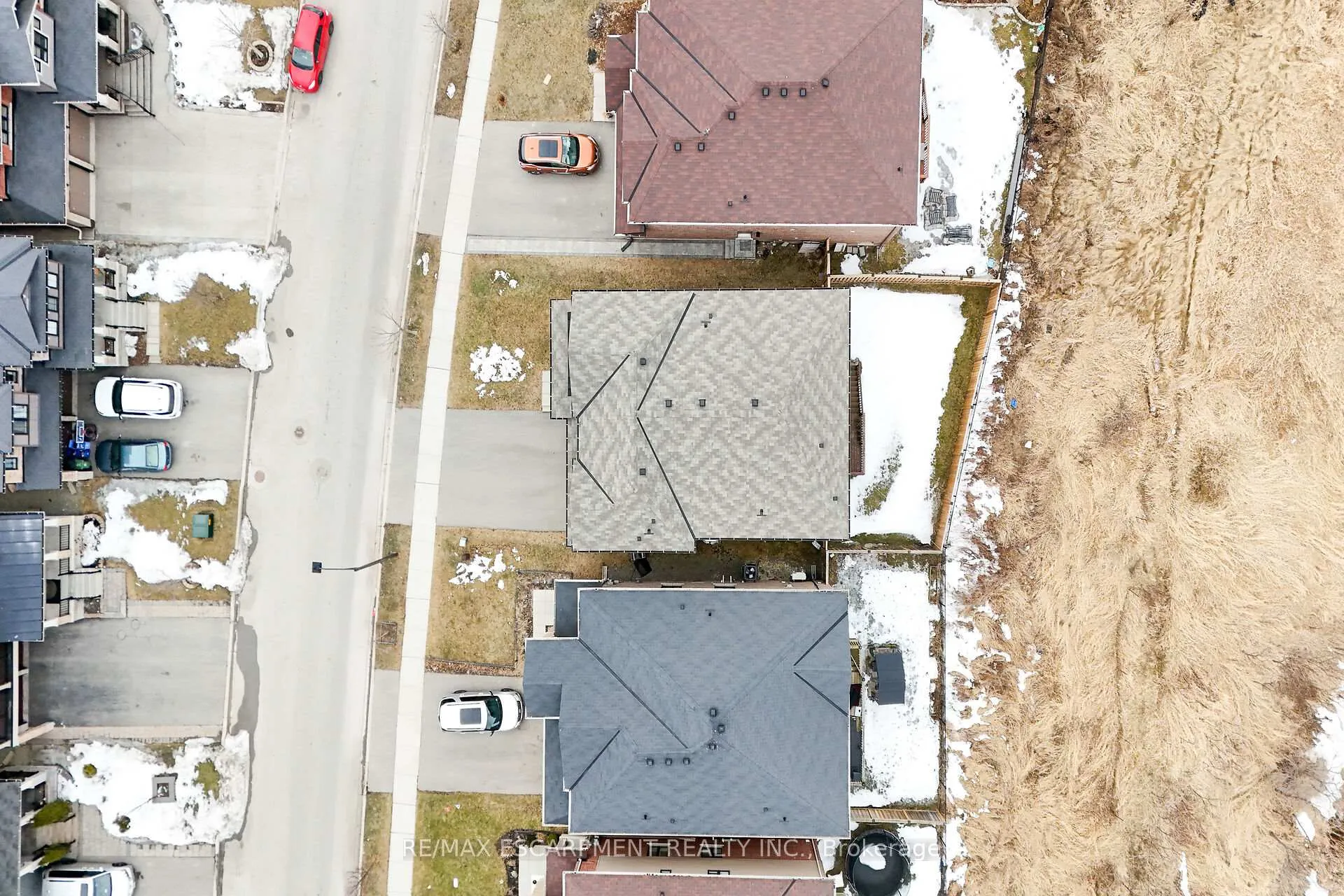Photo 43 of 300 Crafter Crescent, Hamilton, Stoney Creek — HOMEH