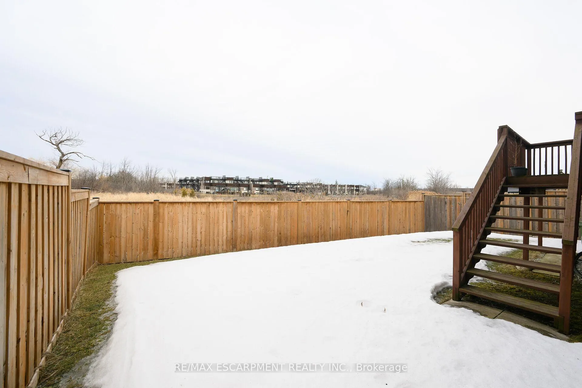 Photo 45 of 300 Crafter Crescent, Hamilton, Stoney Creek — HOMEH