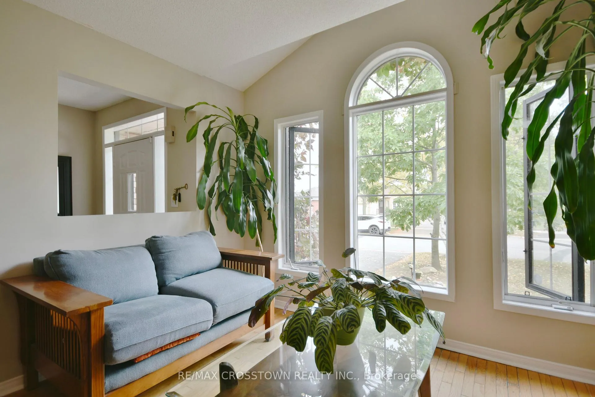 Photo 5 of 22 Nicholson Drive, Barrie, Ardagh — HOMEH
