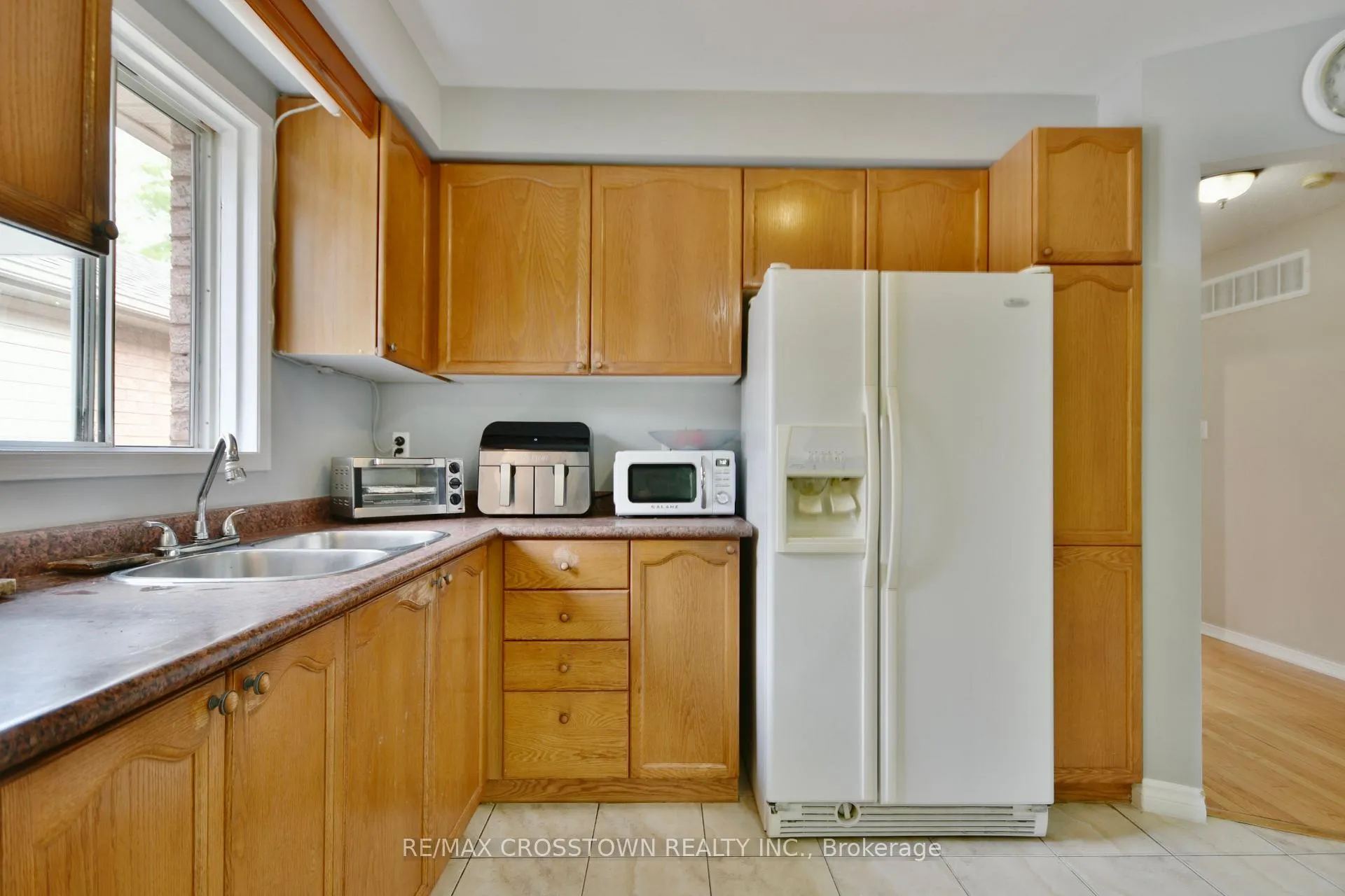 Photo 11 of 22 Nicholson Drive, Barrie, Ardagh — HOMEH