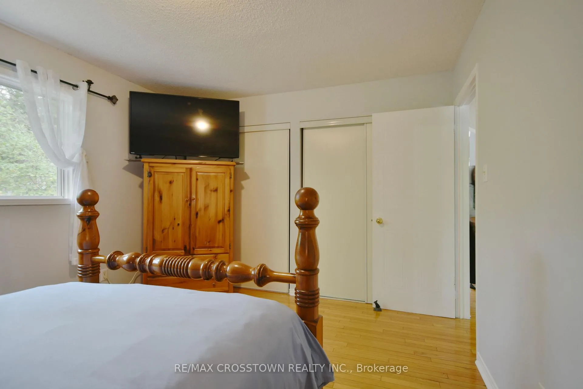 Photo 14 of 22 Nicholson Drive, Barrie, Ardagh — HOMEH