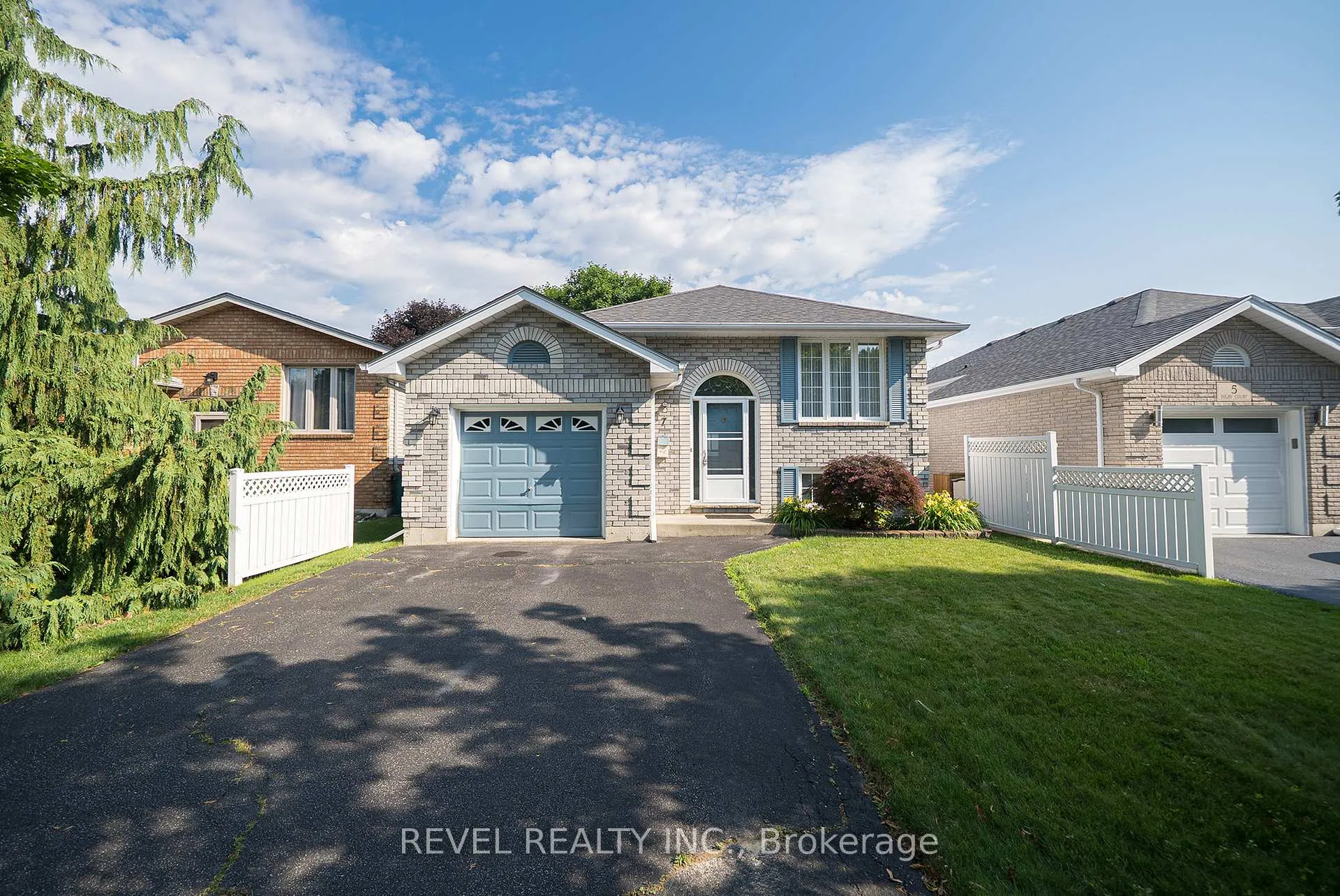Front of 7 Digby Court