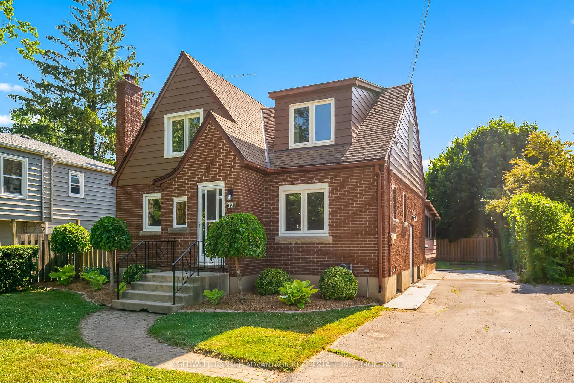 Photo 2 of 12 Carlton Avenue, Welland, N. Welland — HOMEH