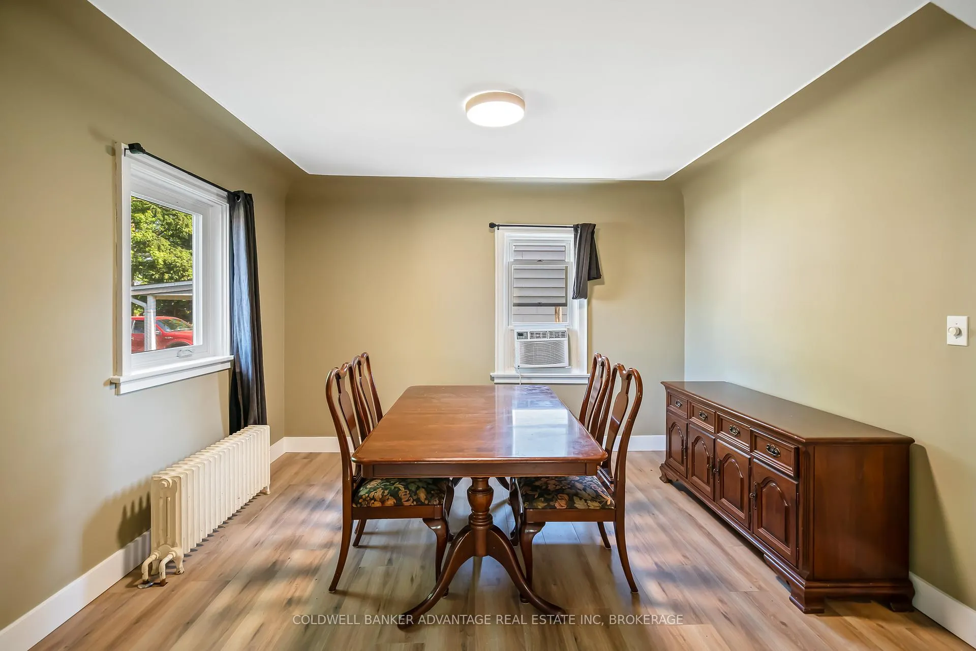 Photo 9 of 12 Carlton Avenue, Welland, N. Welland — HOMEH