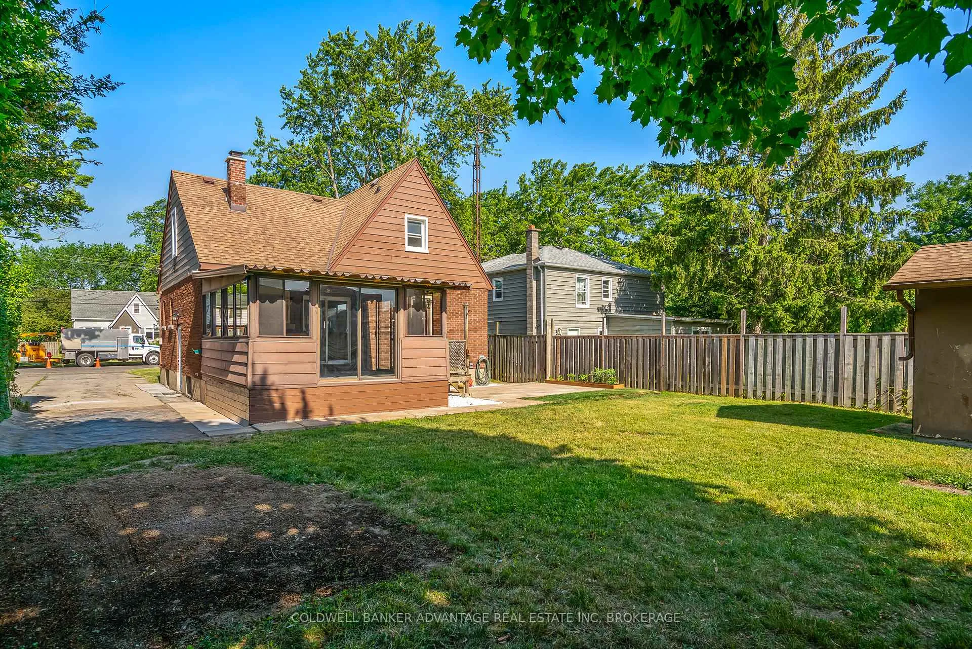 Photo 33 of 12 Carlton Avenue, Welland, N. Welland — HOMEH
