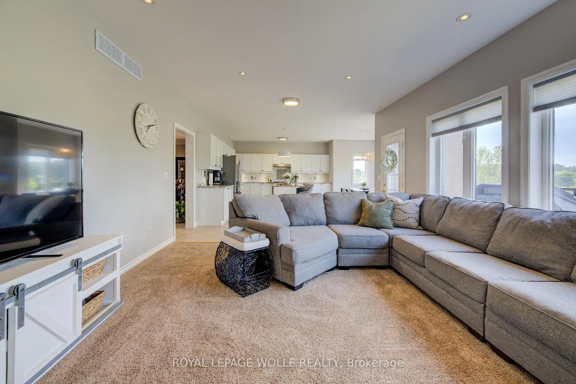 Photo 18 of 23 Schweitzer Crescent, Wellesley — HOMEH