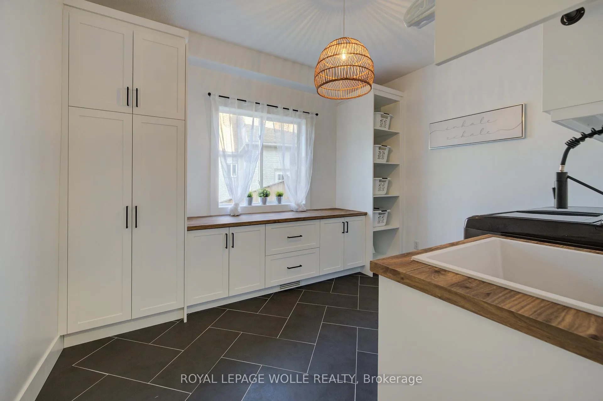 Photo 20 of 23 Schweitzer Crescent, Wellesley — HOMEH