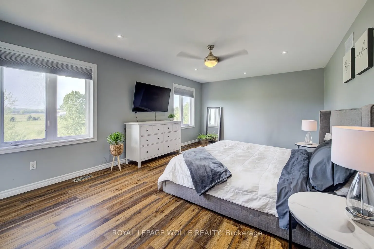 Photo 23 of 23 Schweitzer Crescent, Wellesley — HOMEH